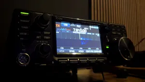 Transmisiuni radio misterioase, interceptate de la începerea războiului din Orient. Zona probabilă vizată: Iranul