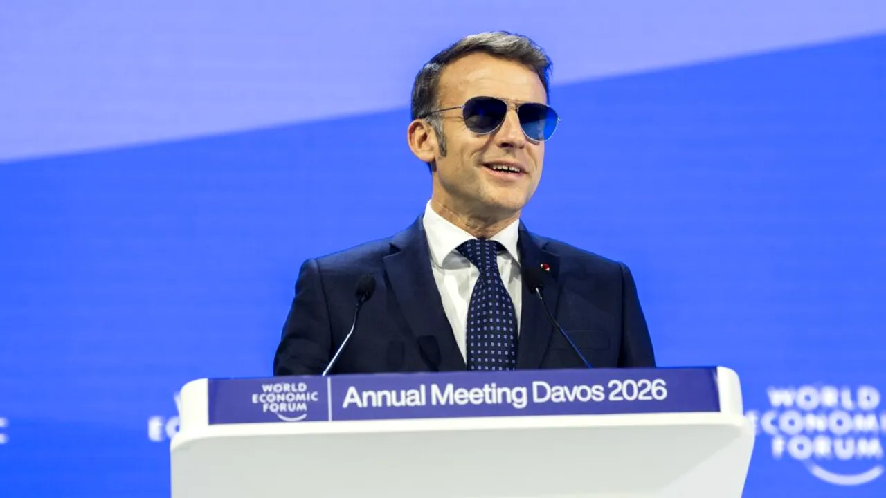 Ochelarii de soare ai lui Macron stârnesc furori pe rețelele sociale: „Suntem îngrijorați față de siguranța acestui domn”