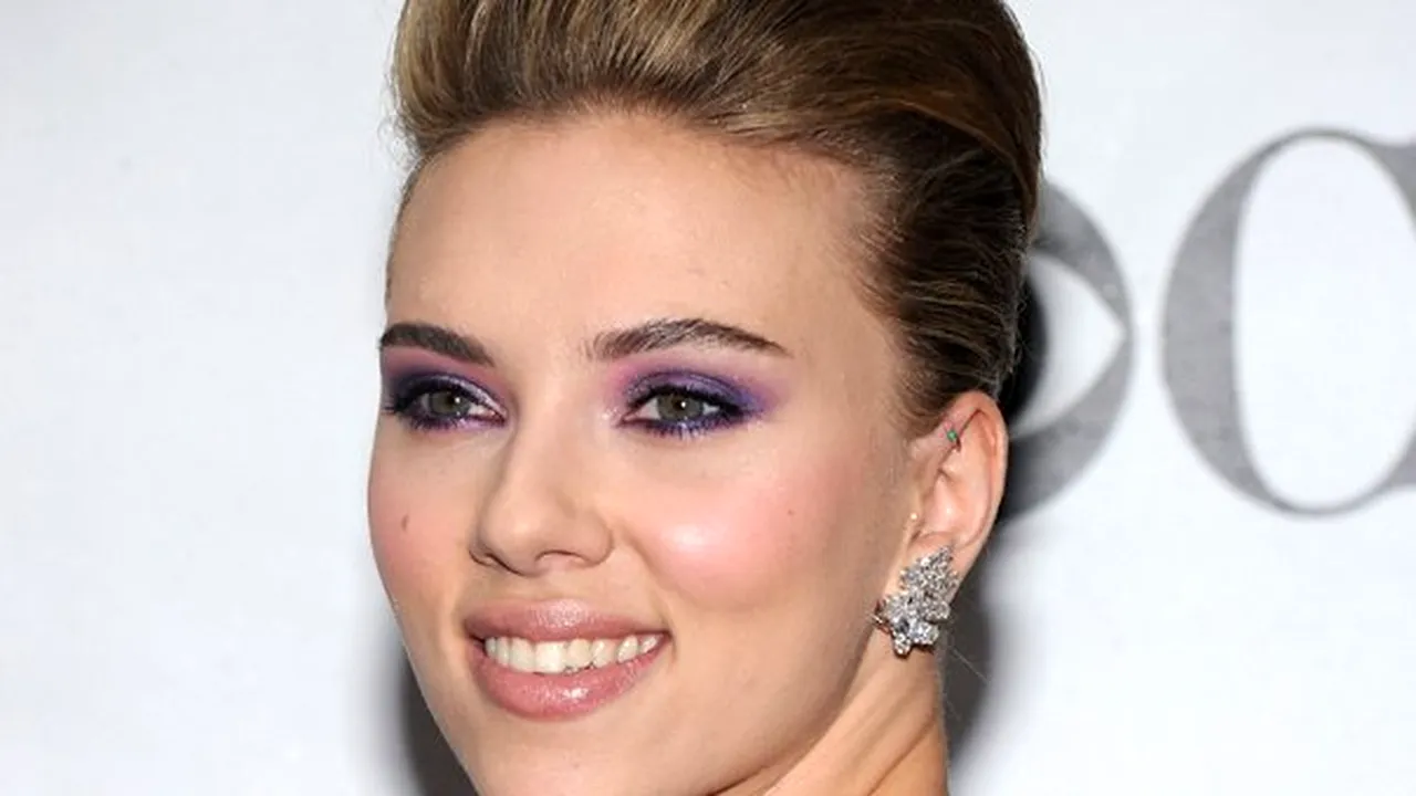 Scarlett Johansson revine pe Broadway, într-un rol făcut celebru de Elizabeth Taylor