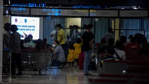 Un pasager a avut noroc şi nu a urcat în avionul prăbuşit în Indonezia. Motivul pentru care a ratat zborul