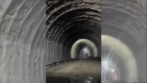 Prima traversare cu mașina prin noul tunel de pe A1 Sibiu - Pitești. Imagini din Tunelul Robești