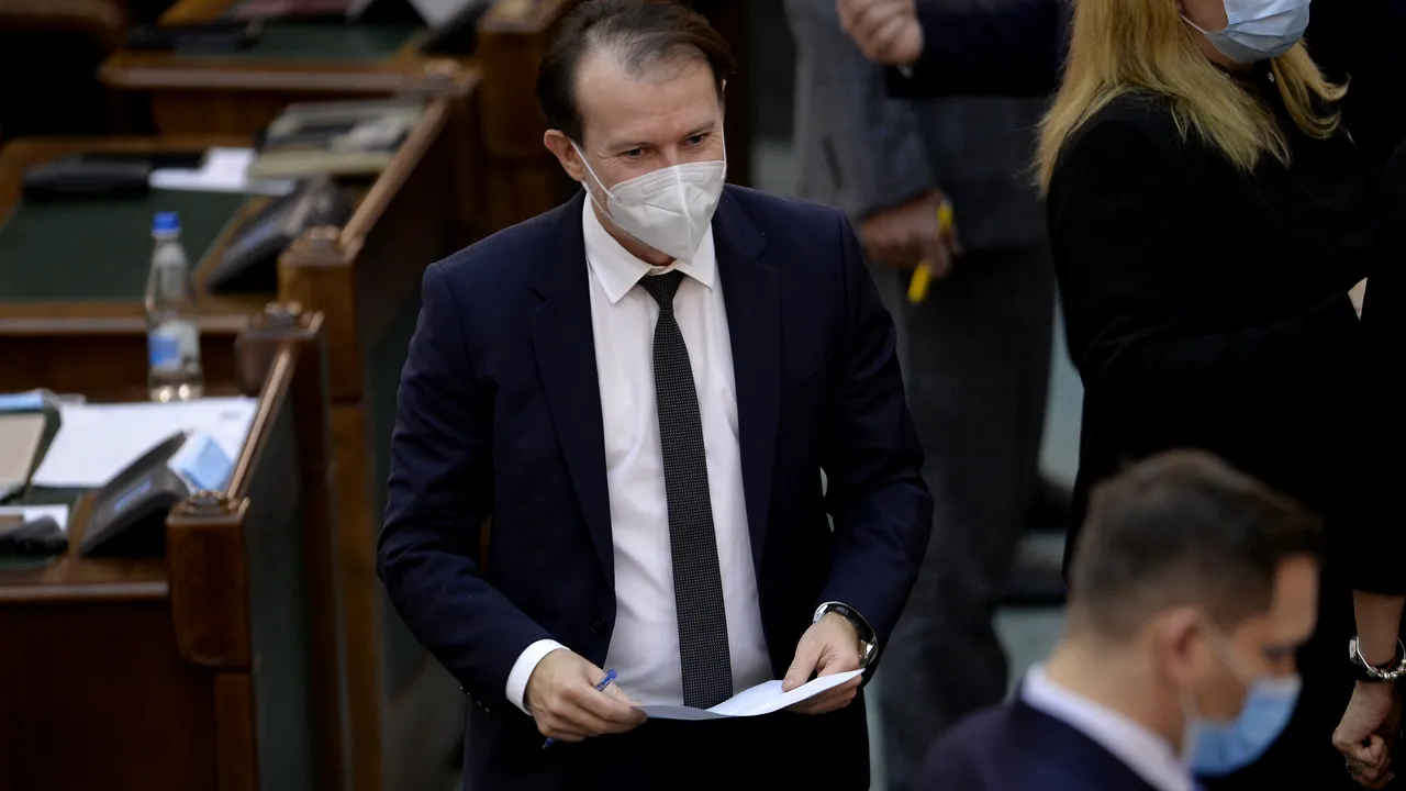 Noul Guvern de coaliţie condus de Florin Cîţu a fost învestit de Parlament. Mesaj scurt al lui Iohannis, la ceremonia de învestire 
