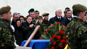 Trupul militarului mort în Afganistan a ajuns la Galaţi