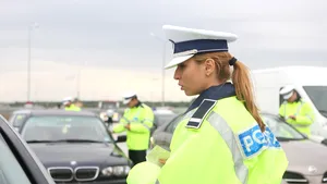 Caz revoltător la Năvodari: Un motociclist beat a lovit o poliţistă care încerca să-l oprească