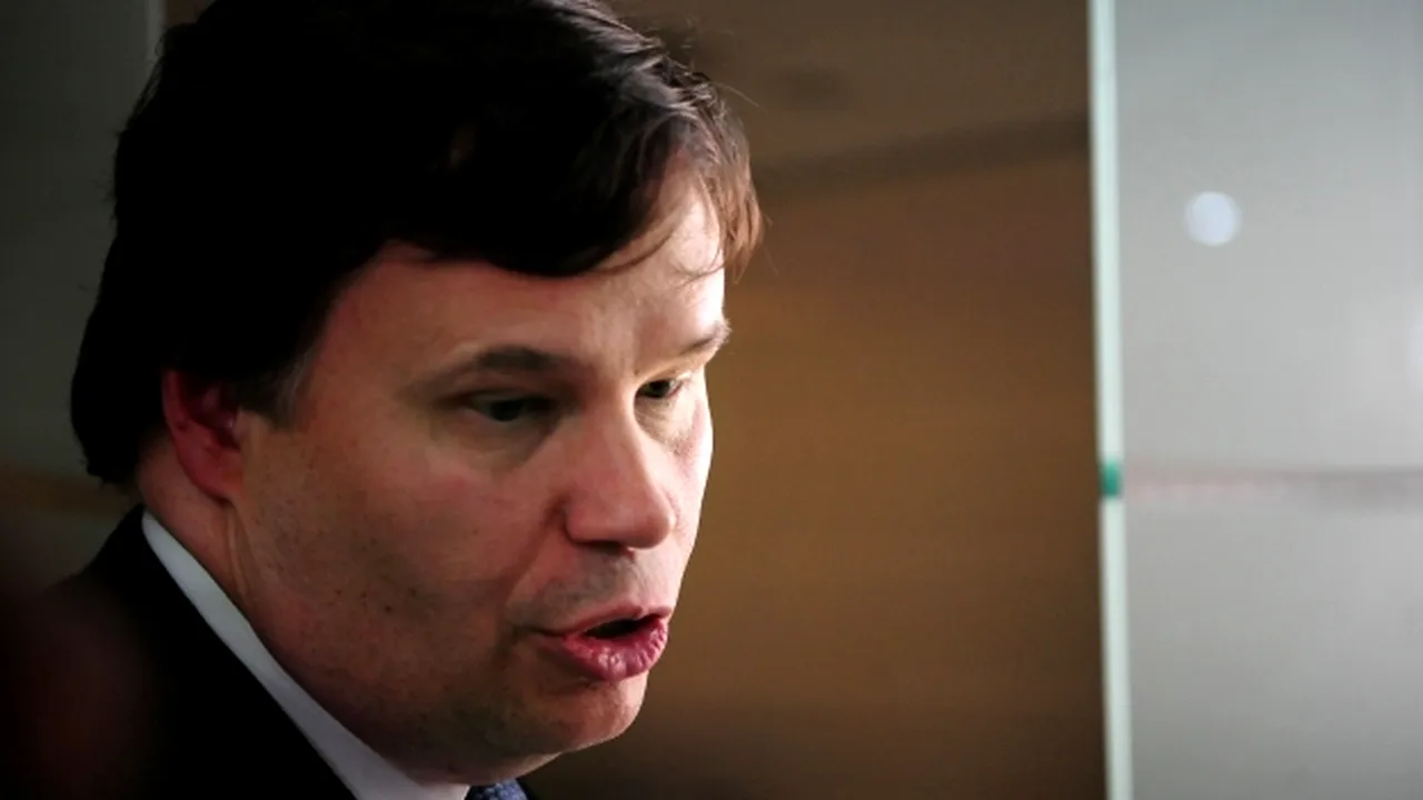 Franks: Ajustarea sectorului public durează mai mult în contextul democraţiei, dar se va realiza