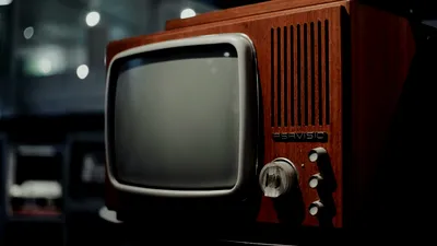 CULTURĂ Seara în care televiziunea s-a oprit. Ce vedeau românii la televizor când a început cutremurul din 1977