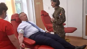 Ciucă a donat sânge: Acest gest de omenie salvează vieţi şi aduce alinare