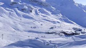 Risc mare de producere a avalanşelor în Munţii Făgăraş şi Bucegi