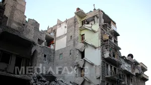 Un convoi cu ajutoare a ajuns pentru prima oară în ultimele 18 luni într-un oraş de lângă Damasc