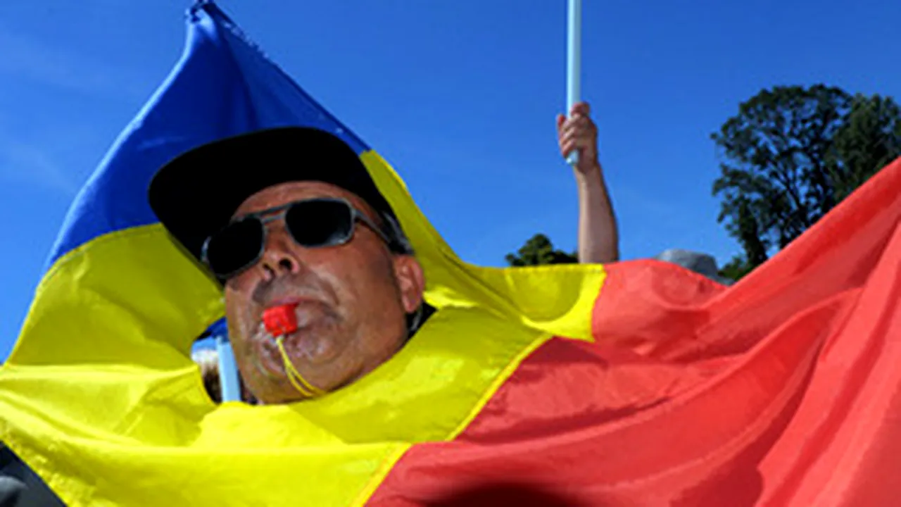 Over 150 Romanian Revolutionaries Picket Social Democratic HQ In Bucharest