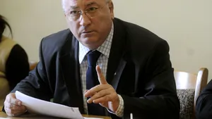 PNL îi solicită lui Geoană să nu supună la vot cererea de revocare