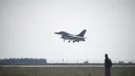Ținte aeriene detectate în zona Tulcea. Una a intrat în spațiul aerian pentru scurt timp. MApN: Două avioane F-16, ridicate de la sol pentru monitorizarea situației