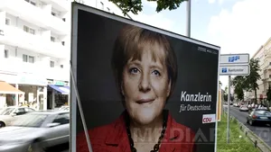Angela Merkel joacă pentru prima dată 