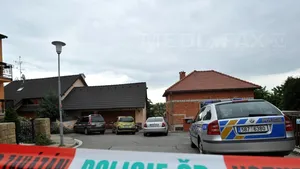 Autorităţile cehe au depistat trei agenţi ruşi de spionaj