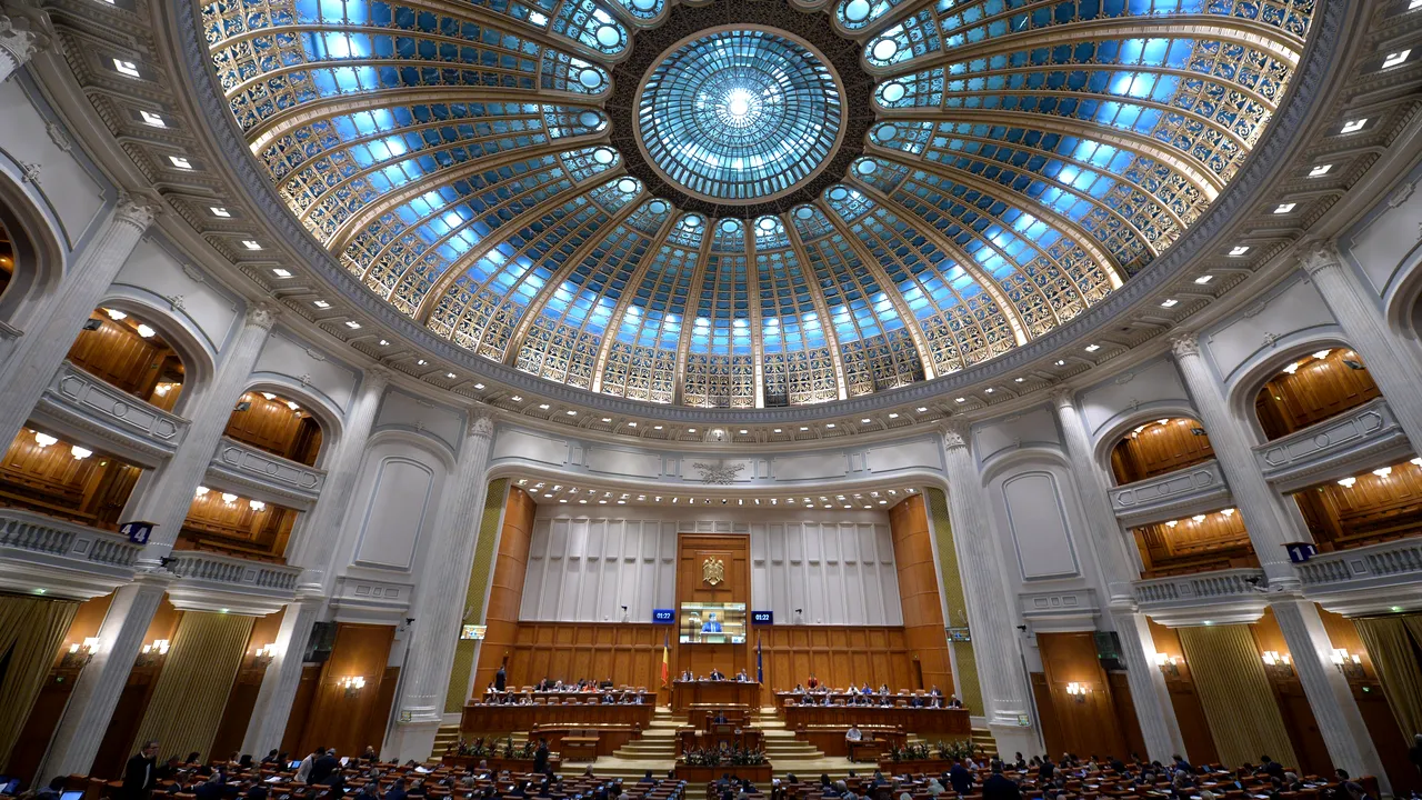 Conducerea Autorităţii de Supraveghere Financiară, chemată în Senat după prăbuşirea City Insurance