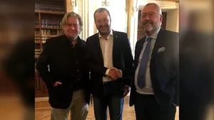 COMENTARIU Lelia Munteanu: Fostul Strateg Şef al Casei Albe a visat o Internaţională… naţionalistă în Europa