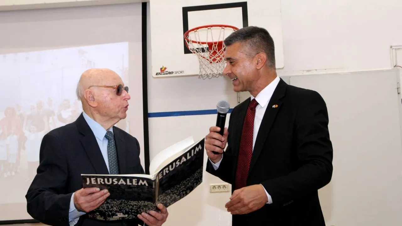 Unul din ultimii doi supravieţuitori din România ai Holocaustului a murit. Ce mesaj a transmis ambasadorul Israelului în România pe pagina sa de Facebook