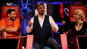 Primari, poliţişti, medici şi cântăreţi consacraţi, la 