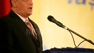 Liderul fostului PNL Suceava, Alexandru Băişanu, contestă în instanţă fuziunea PNL-PDL la municipiu