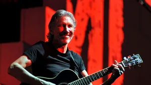 Membrii supravieţuitori ai trupei Pink Floyd s-ar putea reuni pentru festivalul de la Glastonbury