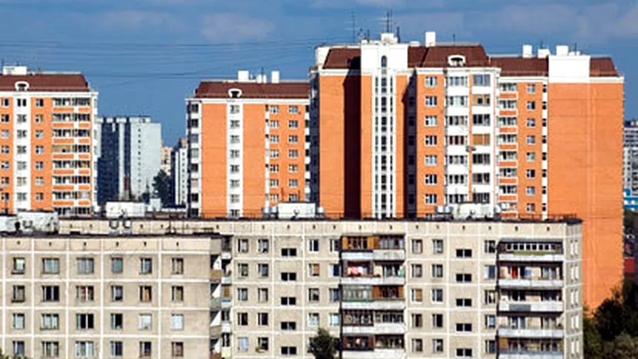 O persoană a murit şi şase sunt blocate sub dărâmături în urma unei explozii dintr-un bloc din Rusia