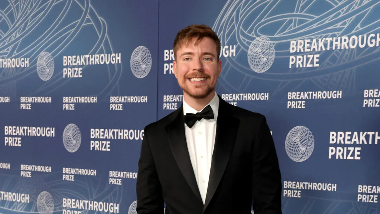 Cel mai urmărit YouTuber din lume cumpără o bancă cu milioane de clienți