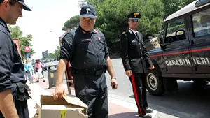 Descinderi ale carabinierilor în tabere de romi din Roma