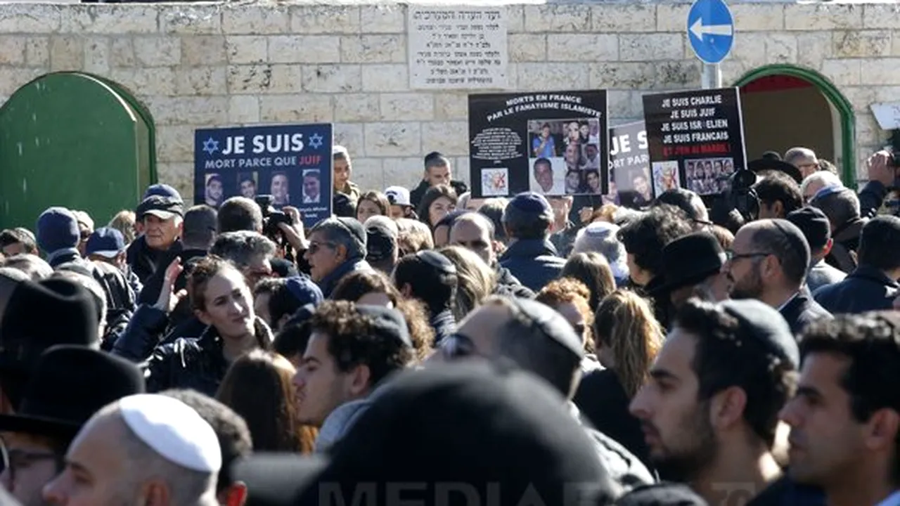 Israelul a insistat pentru înmormântarea victimelor de la Paris pe teritoriul său, apoi a cerut bani
