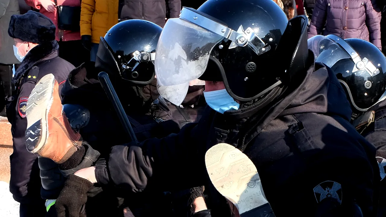 Primele arestări la protestele organizate în Rusia pentru eliberarea din arest a lui Alexei Navalnîi: „Putin este un mincinos”