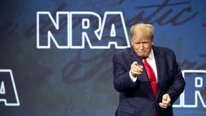 The Guardian: La fel ca Napoleon la Waterloo în 1815, Donald Trump îşi plănuieşte răzbunarea şi întoarcerea la Casa Albă în 2024