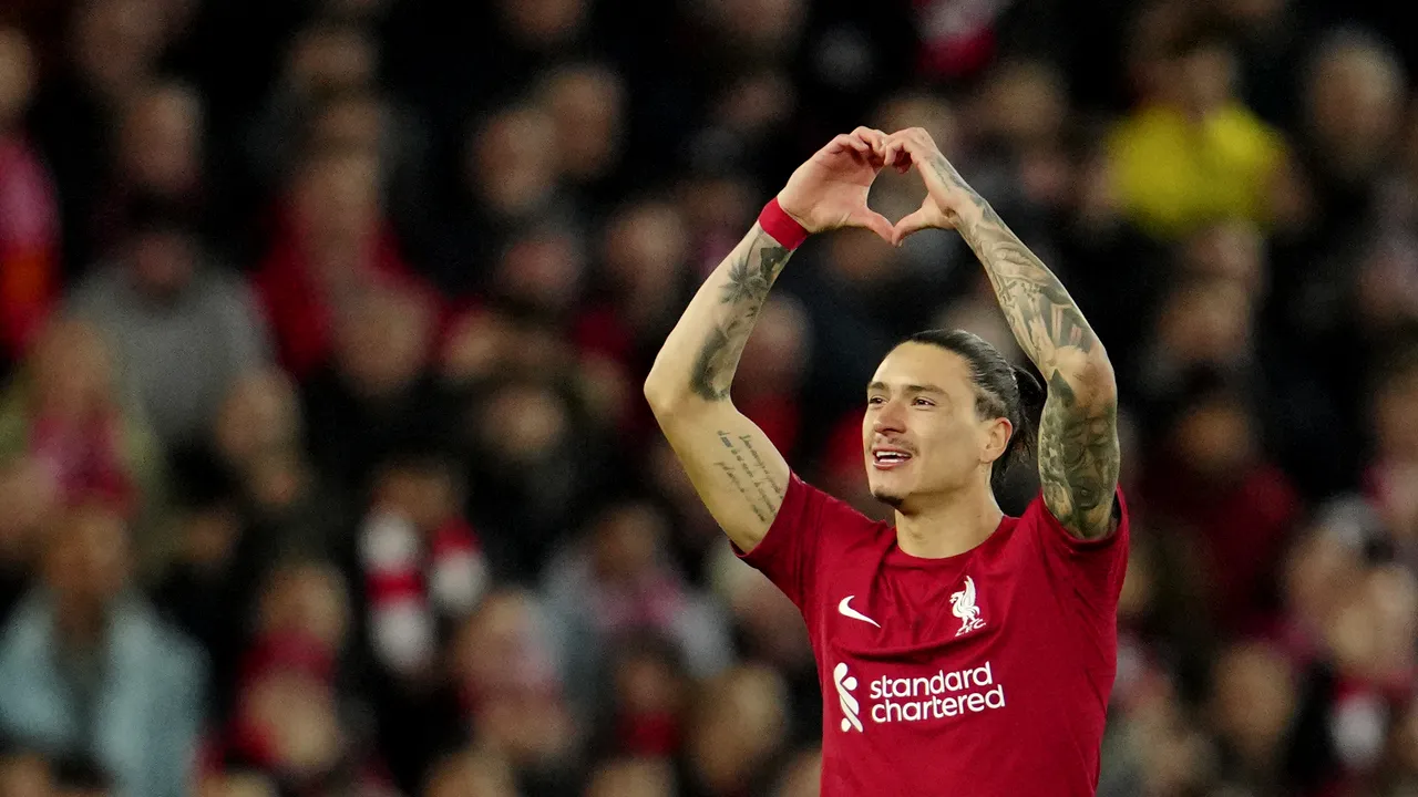 Liverpool întoarce de la 1-0, în 10 oameni, pentru o victorie surprinzătoare la Newcastle