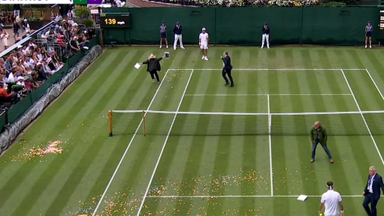 Protestarii au intrat pe teren la Wimbledon!