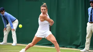 Wimbledon | Simona Halep-Johanna Konta, 7-6 (2), 6-7 (5), 4-6. Halep pierde al doilea meci jucat cu numărul unu mondial pe masă: 6-4 în decisiv pentru britanică/ Venus Williams a eliminat-o pe Ostapenko