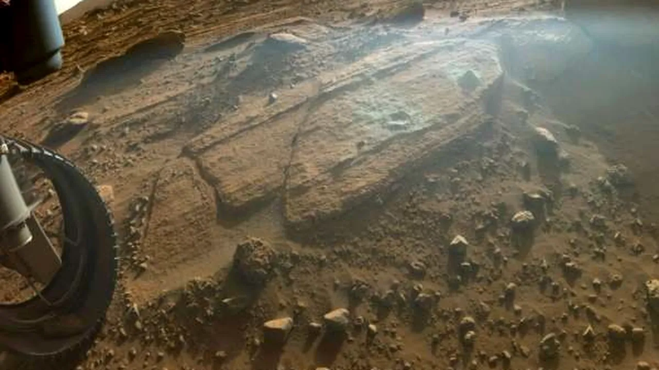 NASA: Roverul Perseverance a prelevat prima mostră marţiană din noua campanie ştiinţifică VIDEO