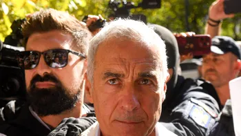 SOCIAL Călin Georgescu ar putea fi scos marți din Arestul Central pentru noi audieri