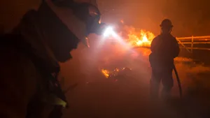 Incendiu în miez de noapte, la un azil de bătrâni din Oradea