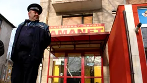 Glonţul care a rănit-o pe casiera din Hunedoara, trimis la Institutul Criminalistic din Bucureşti