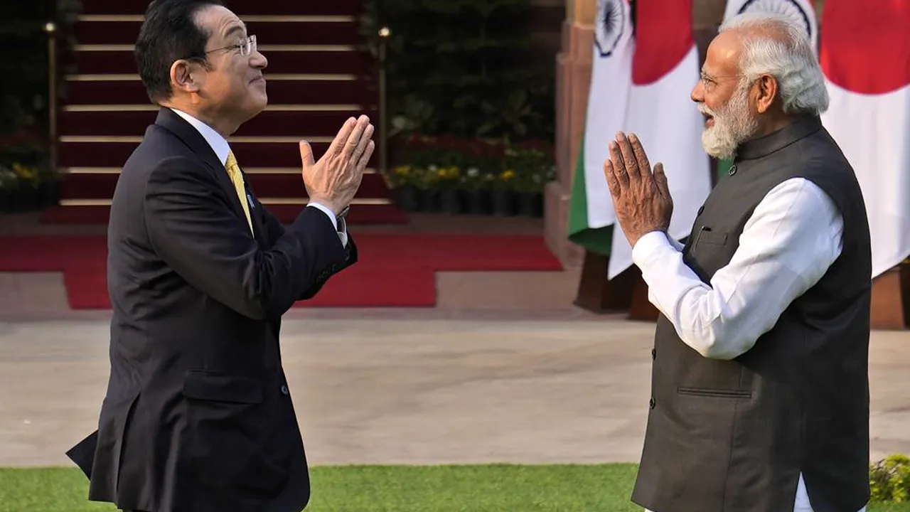 Japonia şi India îşi consolidează legăturile economice. Premierul nipon a anunţat investiţii de 42 miliarde de dolari