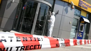 Jaf la o sucursală Piraeus Bank din zona Nerva Traian din Bucureşti