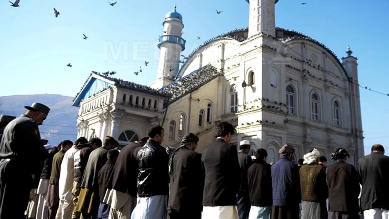 ATENTAT într-o moschee din Afganistan: Cel puţin 32 de morţi şi 30 de răniţi