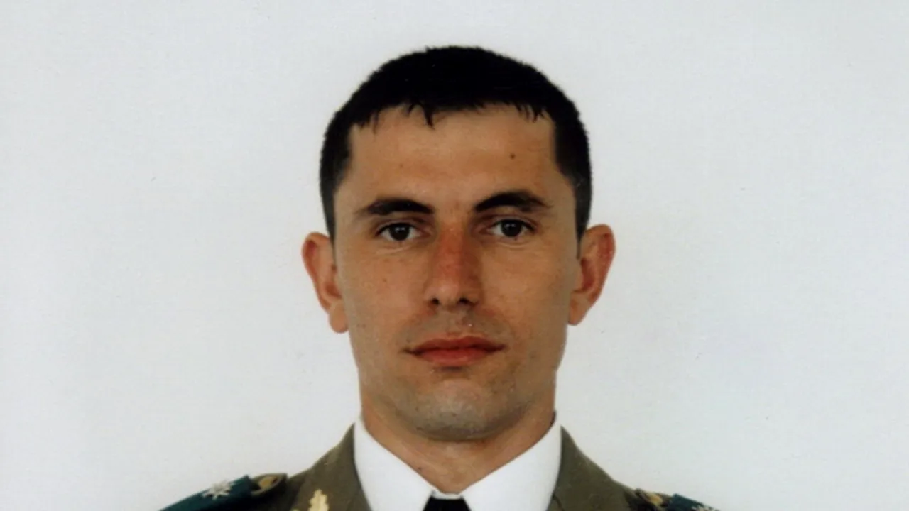 Militarul român ucis în Afganistan a fost înaintat în grad de ministrul Apărării