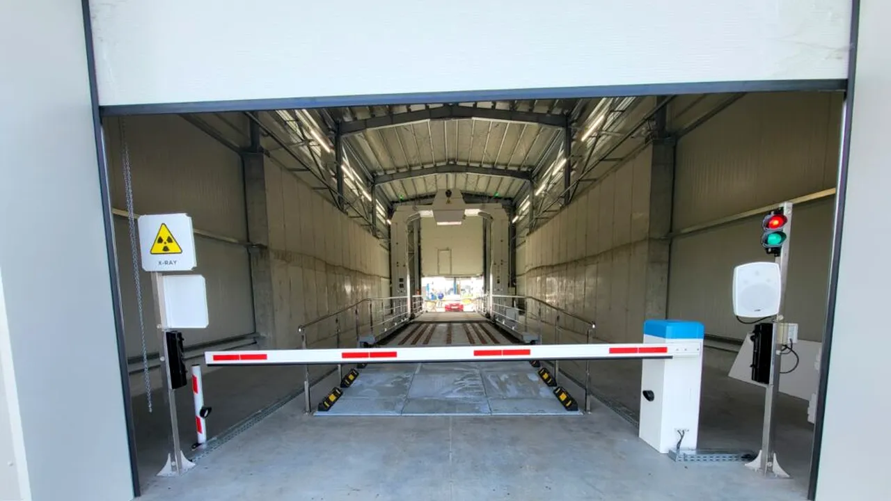 Sisteme pentru scanarea cu raze X a mașinilor la Isaccea și Moravița