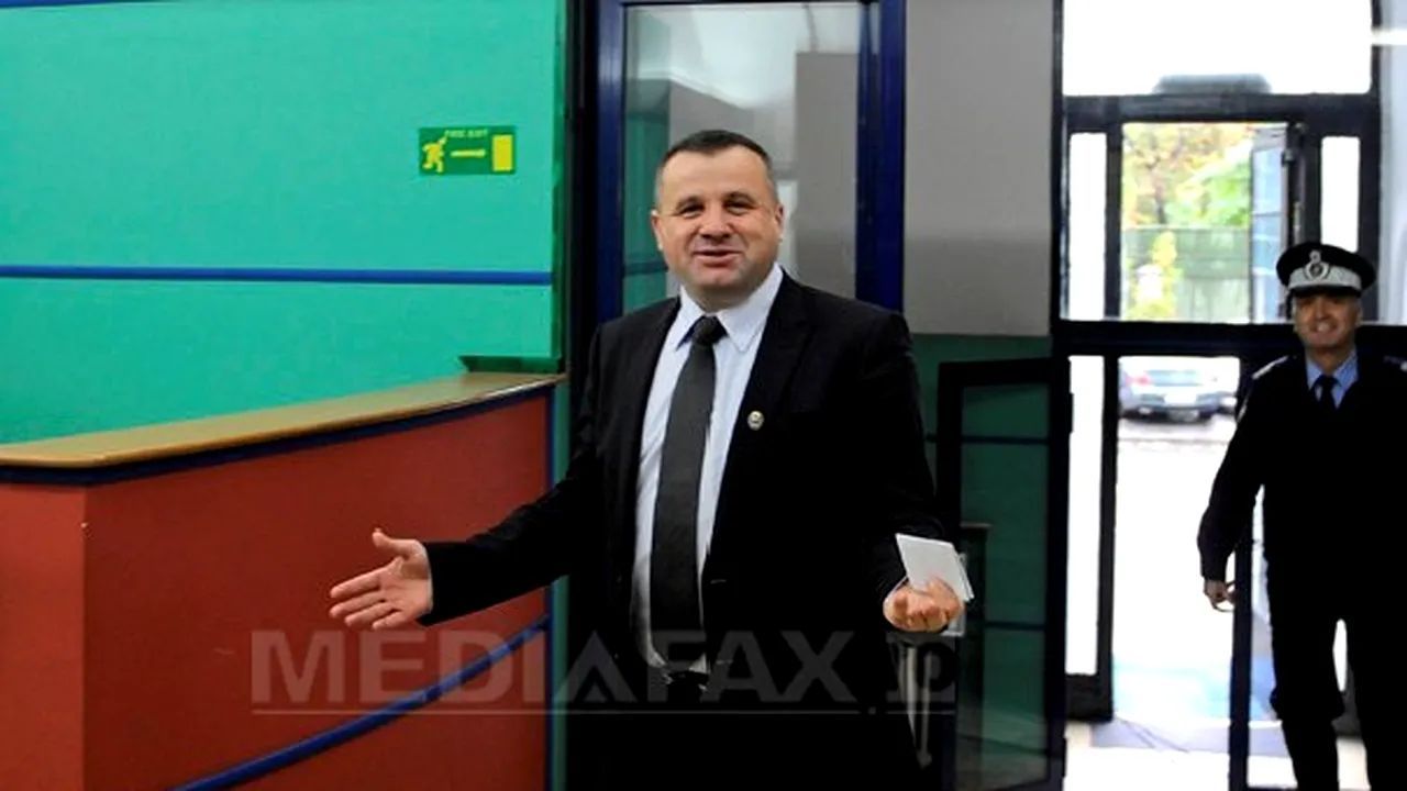 COMENTARIU: Pe ministrul Nelu l-a doborât nevasta