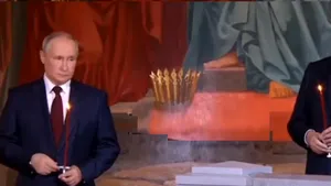 Vladimir Putin a participat la slujba de Înviere 