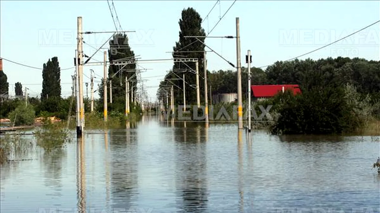 Circulaţia feroviară între Constanţa şi Mangalia a fost afectată de viituri