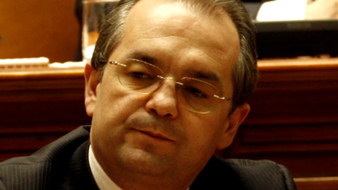 Boc i–a demis pe Marius Oprea şi Dinu Zamfirescu, înlocuiţi cu Ioan Stanomir şi Vladimir Tismăneanu