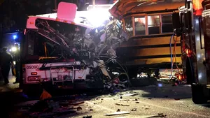 Şase morţi şi zece răniţi după ce două autobuze au intrat în coliziune în Statele Unite. VIDEO