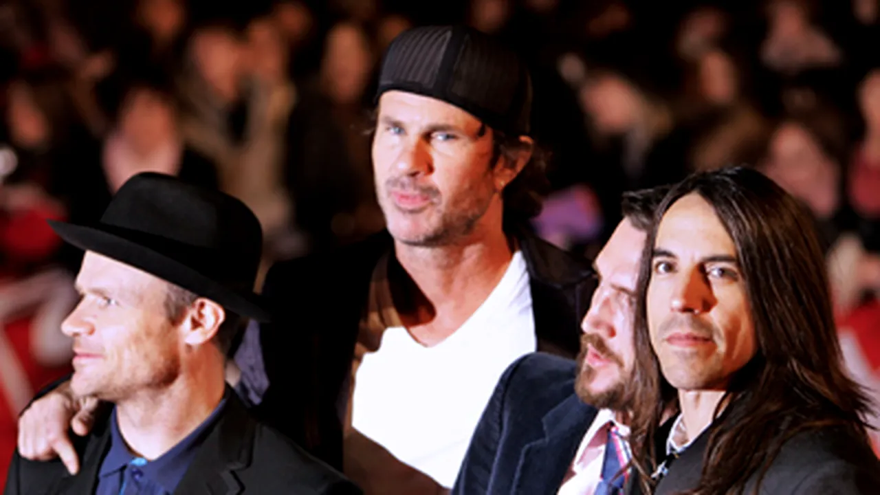 Red Hot Chili Peppers anunţă o pauză de cel puţin un an
