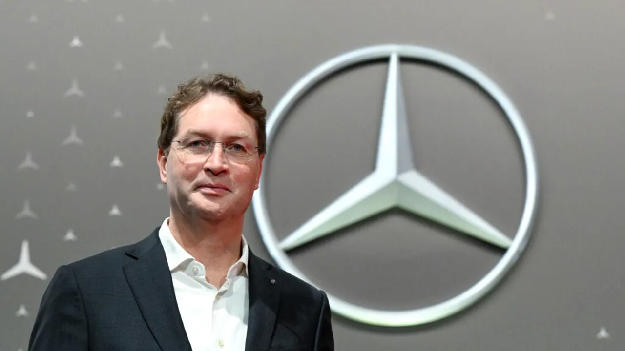Mercedes vrea costuri mai mici în Germania și arată spre România: diferență de 82% la costul salarial pe oră