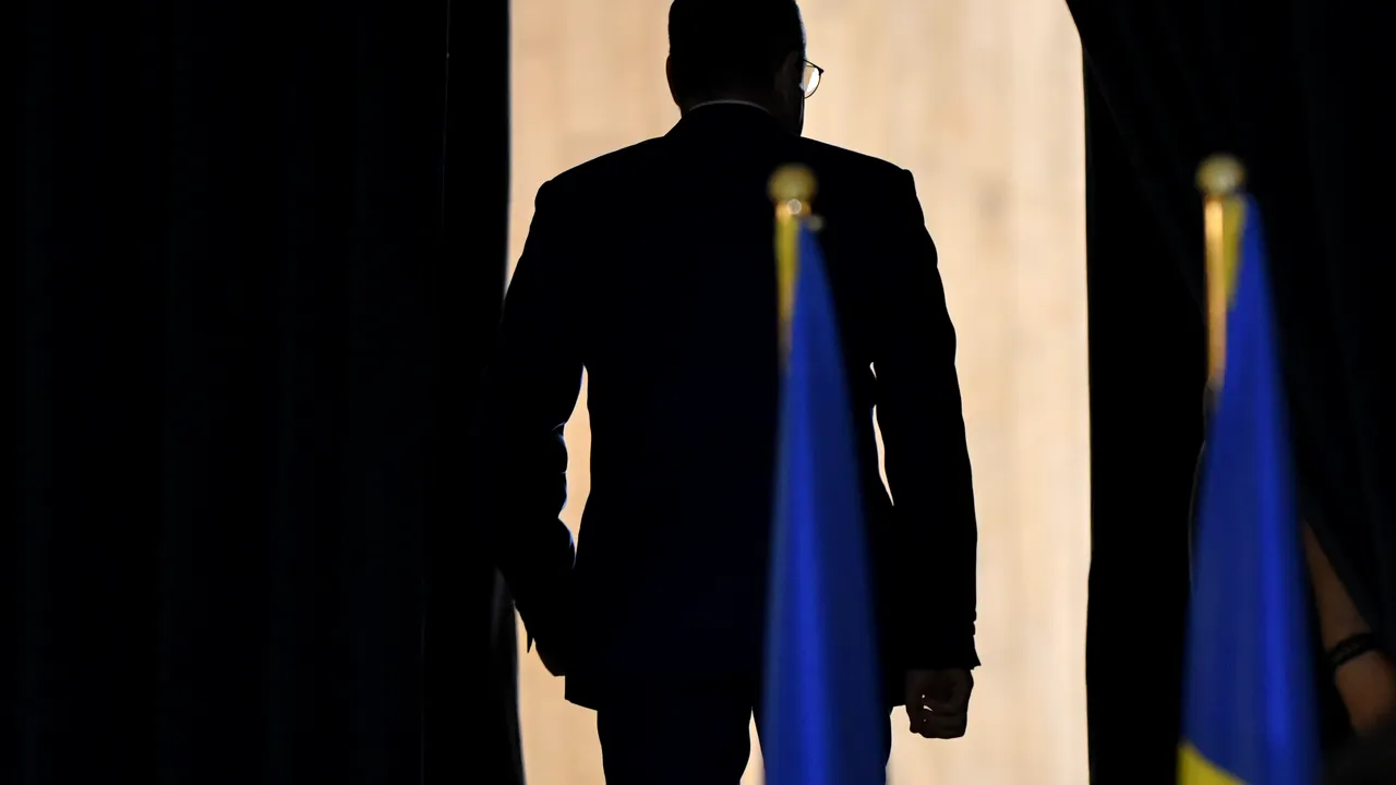 Eduard Hellvig renunţă la şefia SRI / El a condus instituţia timp de 8 ani